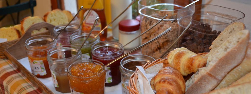 Le Pre Aux Daims Acomodação com café da manhã Saint-Étienne-la-Thillaye Exterior foto